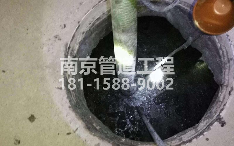 216嘉定清理化粪池